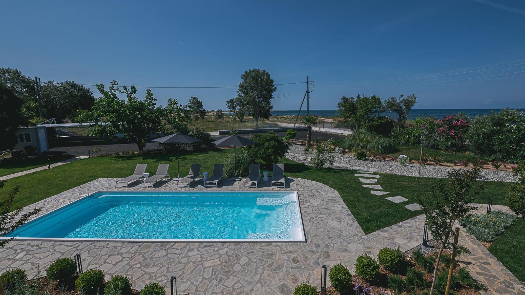 Electra Beachfront Suites, Nea Irakleia Exterior photo