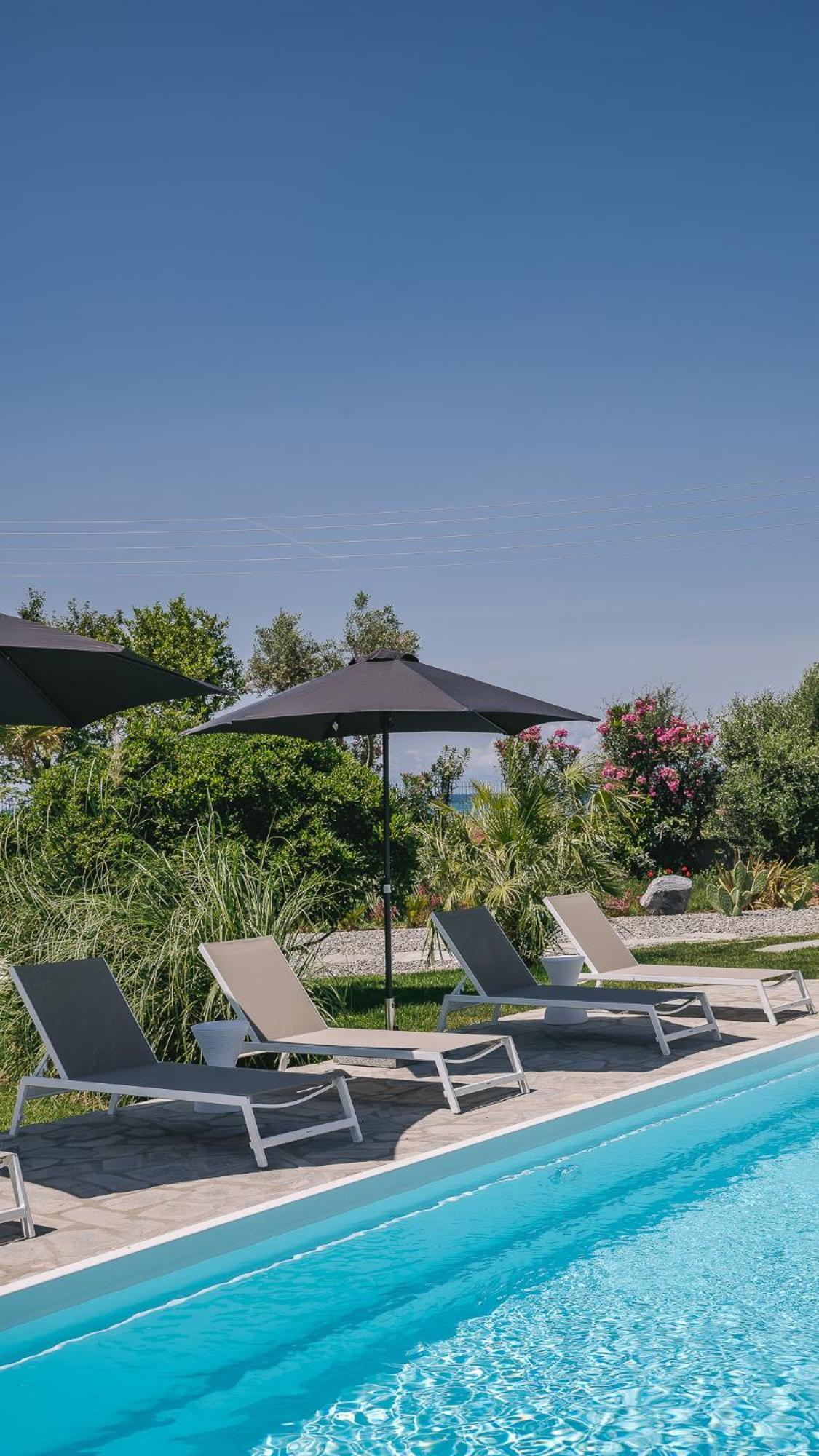 Electra Beachfront Suites, Nea Irakleia Exterior photo