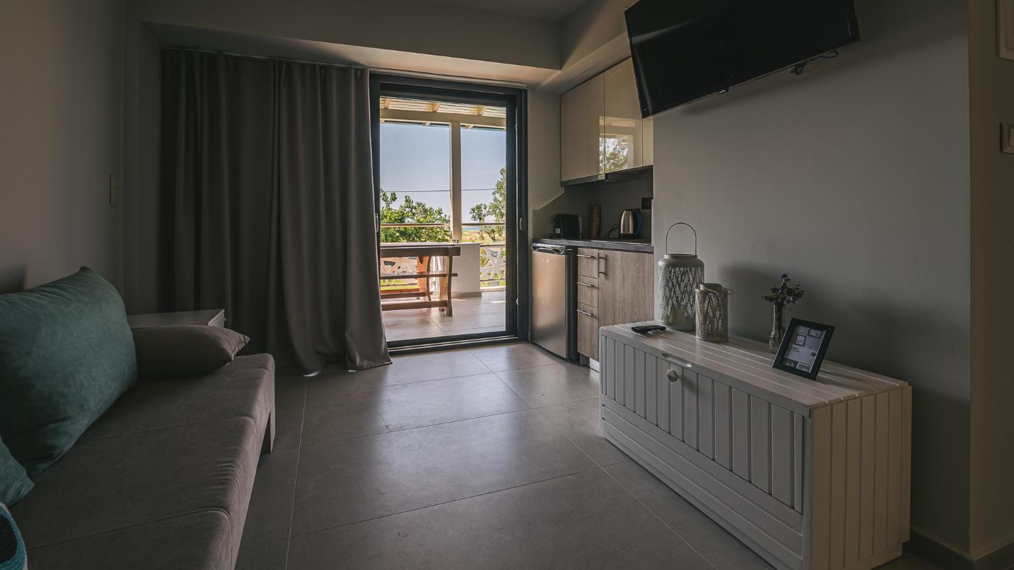 Electra Beachfront Suites, Nea Irakleia Exterior photo