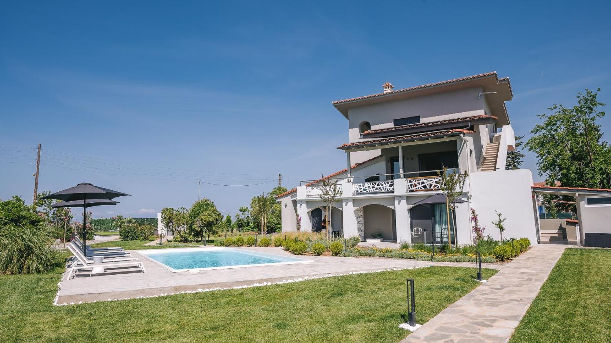 Electra Beachfront Suites, Nea Irakleia Exterior photo